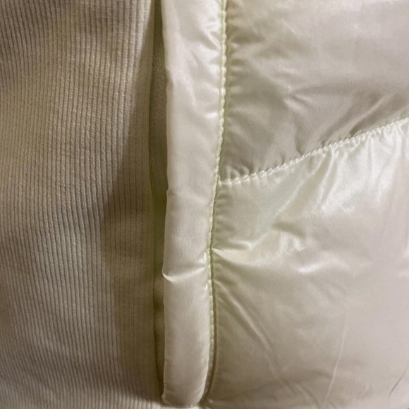 FABLETICS Elliot Packable Puffer Vest in LUMINOUS size SMALL - GENTLY USED - Picture 7 of 13